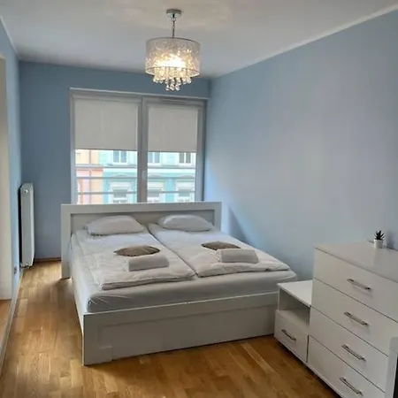 - Old Town - 3 - Garaz - Winda * Wrocław