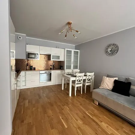 - Old Town - 3 - Garaz - Winda *