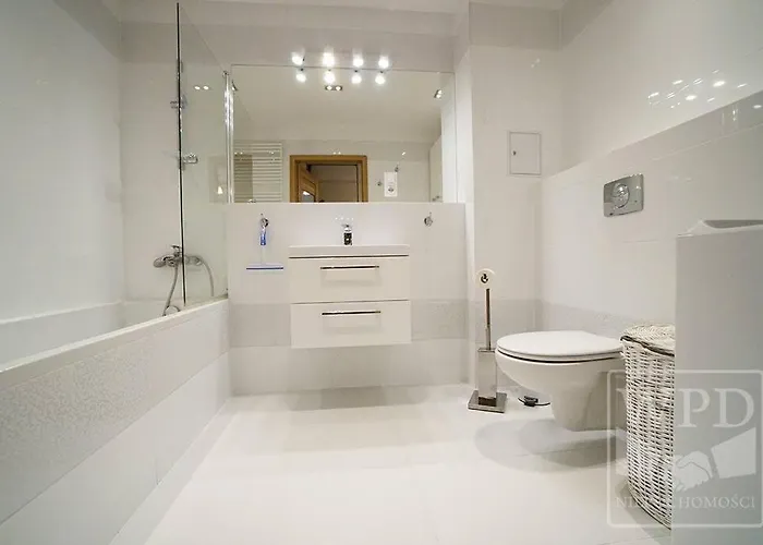 - Old Town - 3 - Garaz - Winda *