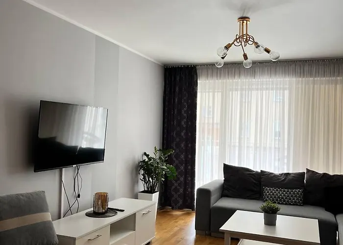 - Old Town - 3 - Garaz - Winda *